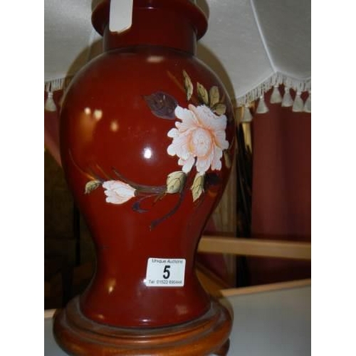 5 - A pottery table lamp with shade.