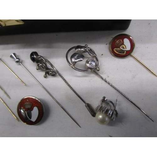 1186 - A box of costume jewellery including hat pins, silver & pearl earrings etc.,