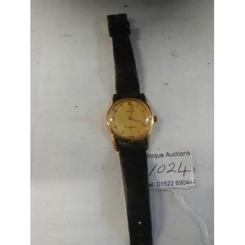 1024 - A Vulcan watch Co., Geneve 18ct gold cover gents watch from staff of Royal Bank of Canada Montevideo... 