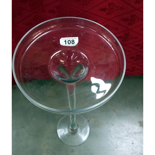 108 - A glass stand