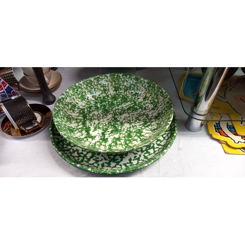 36 - 4 pieces of green glazed pottery