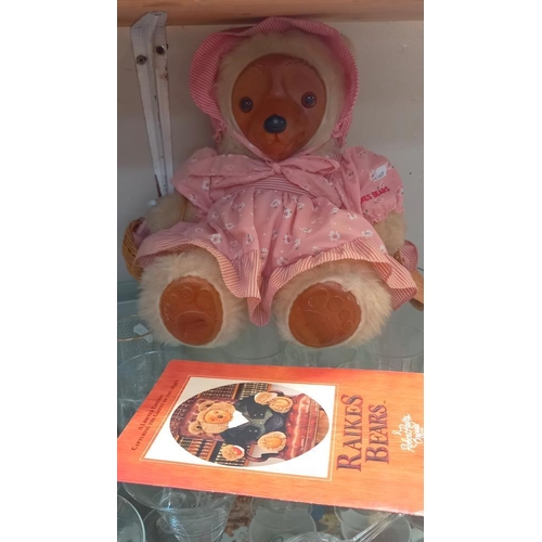 44 - An original Robert Raikes limited edition collectors teddy bear