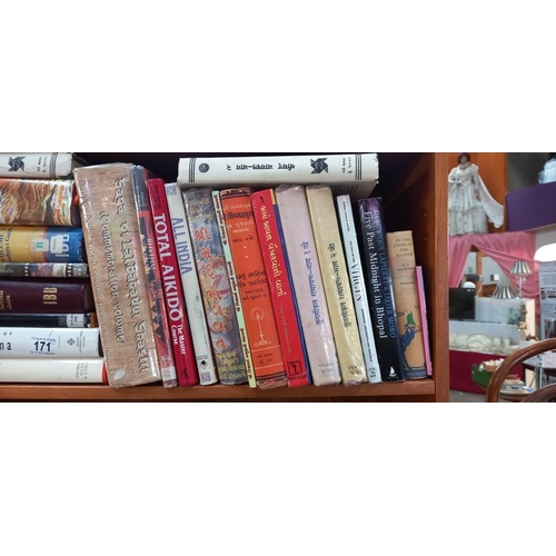 171 - A good selection of Indian and India related books