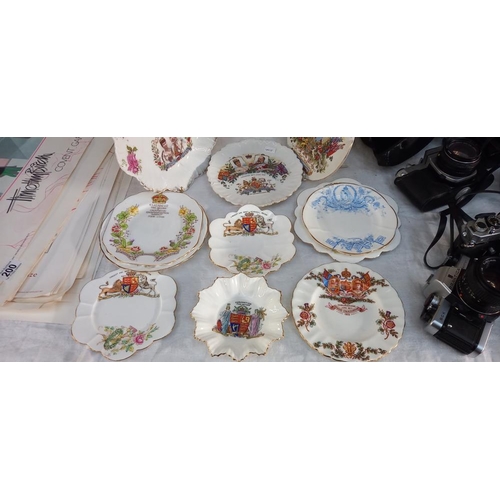 204 - A selection of commemorative Victorian Edwardian collectors plates