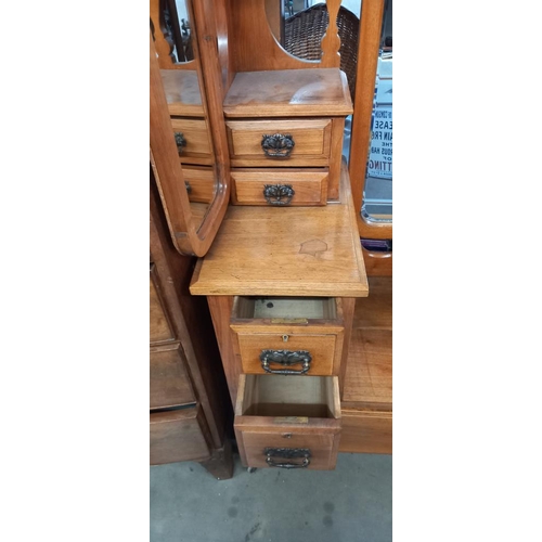 253 - An Edwardian triple mirror dressing table, COLLECT ONLY