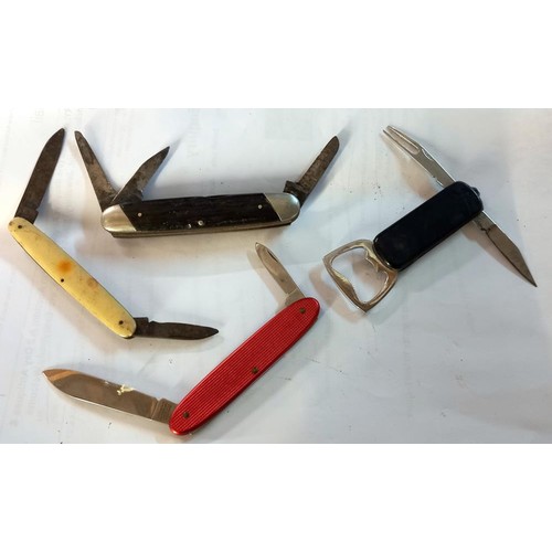 1190C - A mixed lot of collector's pen knives.