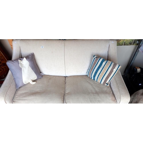 1267 - A cream 2 seater settee COLLECT ONLY