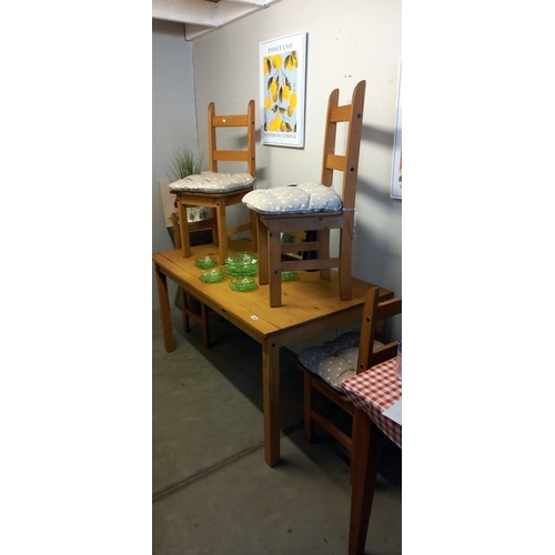 1280 - A pine kitchen table & 4 chairs COLLECT ONLY