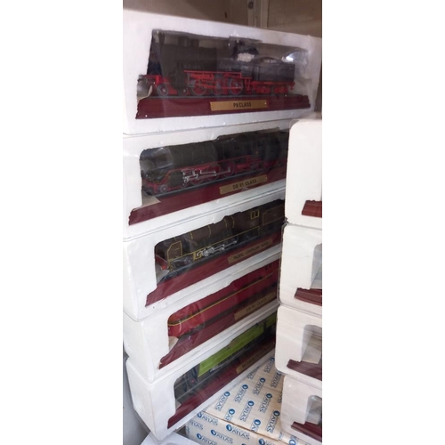 2303 - A good collection of Atlas '00' gauge static display steam engine models