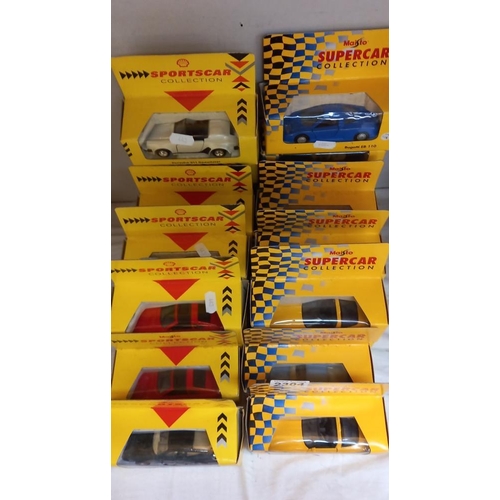 2304 - A Maisto supercar collection of model cars