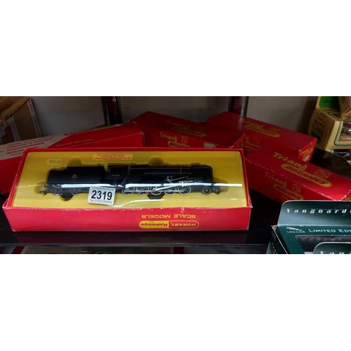 2319 - 5 boxed Triang Hornby railway locomotives