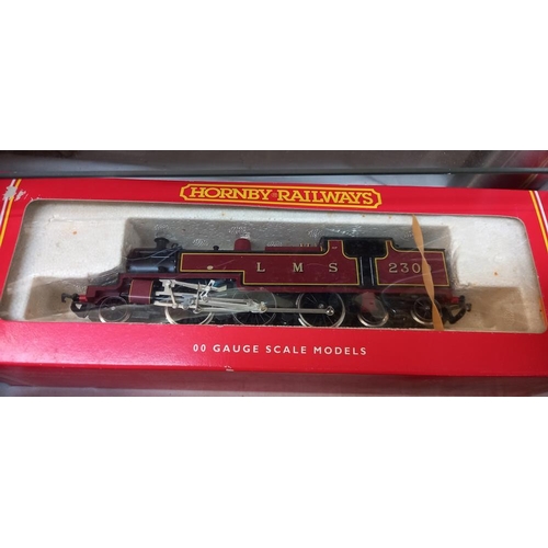 2331 - 5 boxed Hornby railways '00' gauge locomotive including R.852, R.077 & R.072