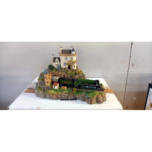 2336 - 2 Danbury mint steaming into history & steaming North Jane Hart dioramas with certificates. (Only 1 ... 