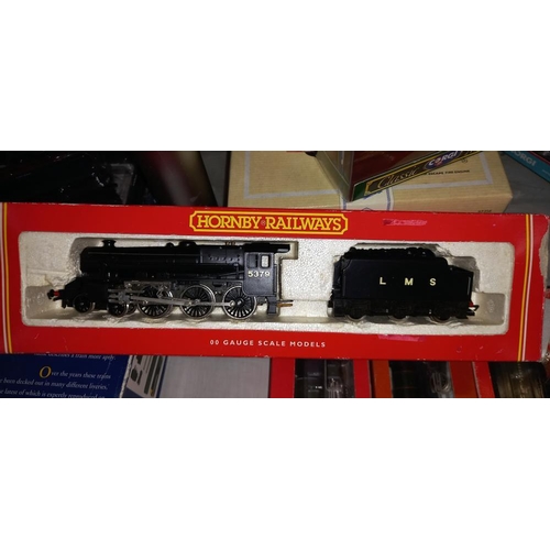 2343 - 5 boxed Hornby railways '00' gauge locamotive including R.2054, R.057, R.141 & R.392