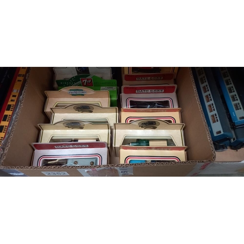 2352 - A large box of Lledo models