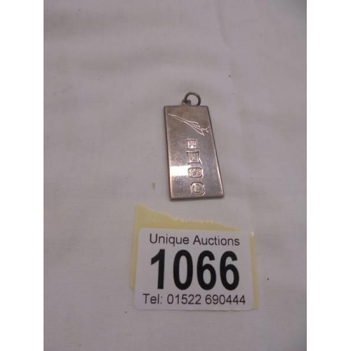 Lot 1066      