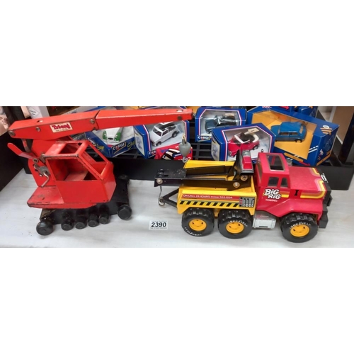 2390 - A Triang pressed steel crane & A Big rig tow truck