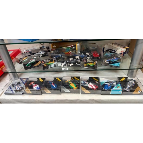 2397 - A good selection of mainly onyx diecast Formula 1 cars