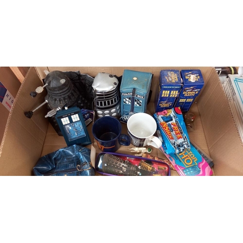 2402 - A quantity of Doctor Who miscellaneous collectables including Tardis, bubble bath, clock, pencil cas... 