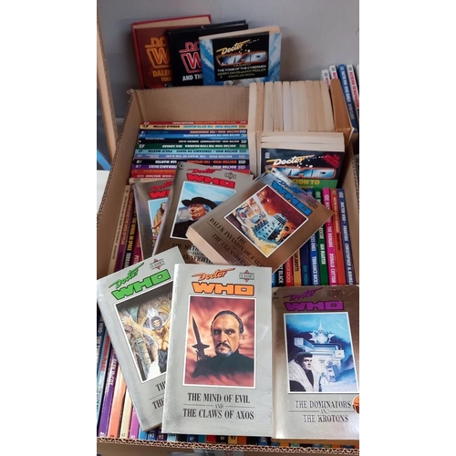 2410 - A large quantity of Doctor Who paperback books