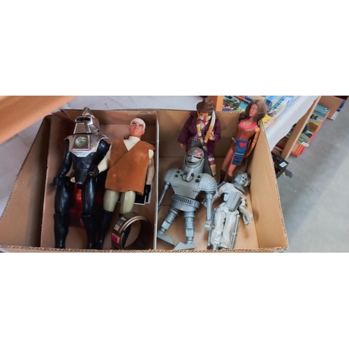 2415 - A quantity of Vintage Doctor Who 12'' figures etc including Battlestar Galactica & Blakes 7