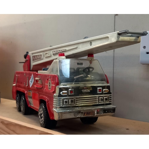 2419 - A large vintage Tonka aerial unit 2 fire engine