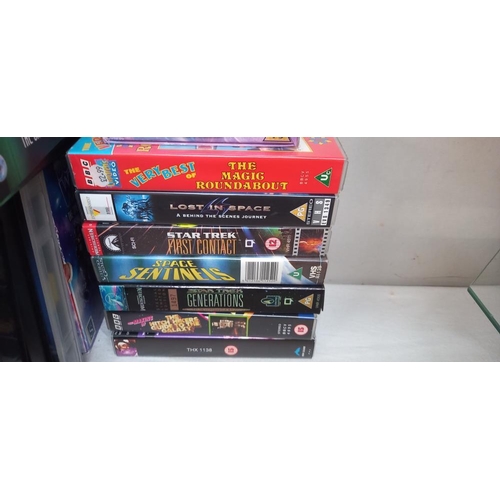 2427 - A good lot of classic Doctor Who DVD's etc