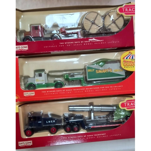 2481 - 4 Lledo trackside & 2 circus collection diecast models