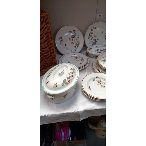 16 - A 21 Piece Royal Worcester dinner set, Royal Worcester Evesham Tureen, & Portmeirion bowl COLLECT ON... 