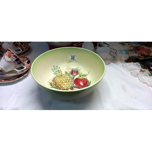 32 - A Beswick fruit bowl