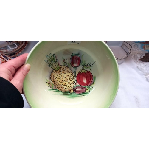 32 - A Beswick fruit bowl