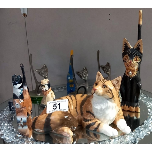 51 - A John Beswick connoisseur cat & other cat figures etc