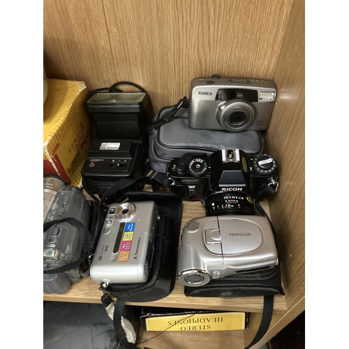 402 - Good selection of instant cameras, a poloroid camera, GB Kershaw 110, a Ricoh KR-10 plus others