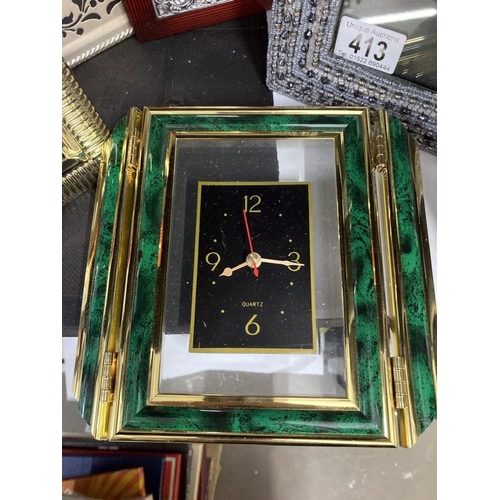 413 - 4 picture frames plus a clock (AF)