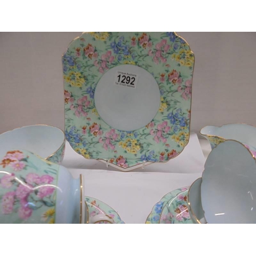 1292 - A fine Shelley 'Melody' pattern porcelain tea set.