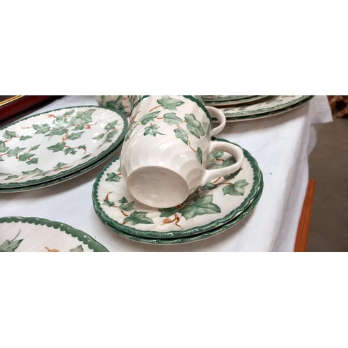 150 - A vintage green ivy tea / dinner service COLLECT ONLY