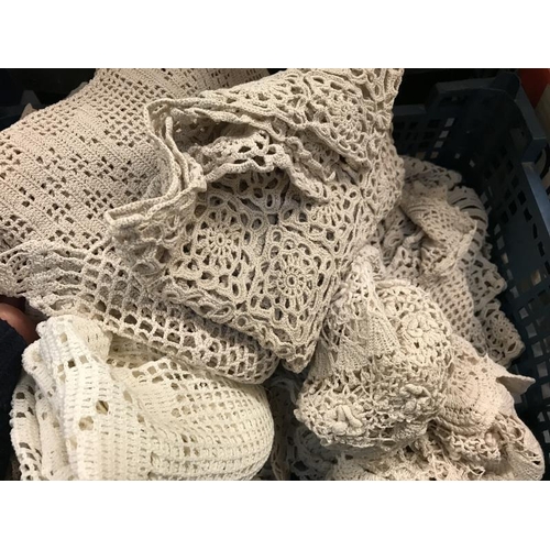 613 - Lovely selection of lace doilies and table cloths