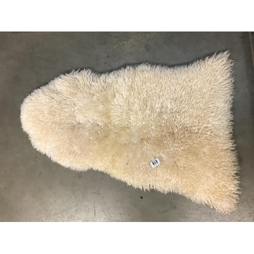 618 - Sheepskin rug