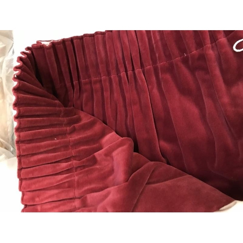 635 - Pair of red velvet curtains (lined)