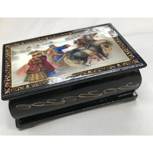 663 - Lacquer box with country scene