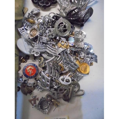 1349 - An excellent collention of police badges, numbers, cotter pins, helmet pieces, fittings, plates etc.... 