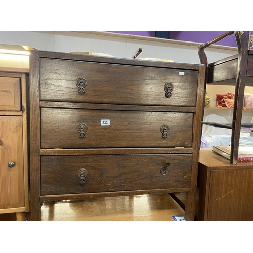 233 - A 1930s oak chest of drawers COLLECT ONLY