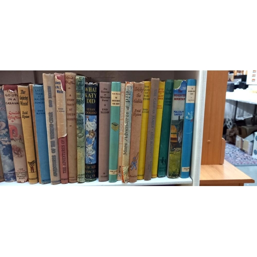 272 - A good lot of Enid Blyton books