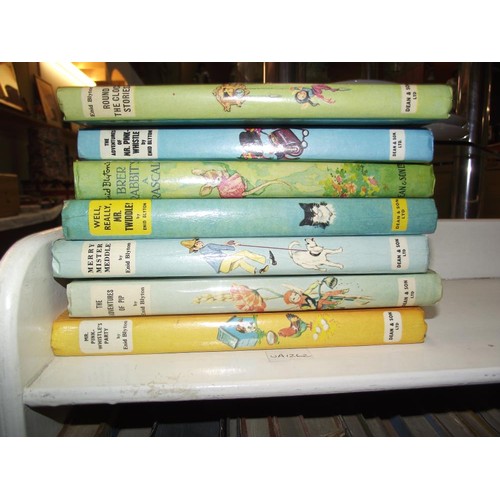 272 - A good lot of Enid Blyton books