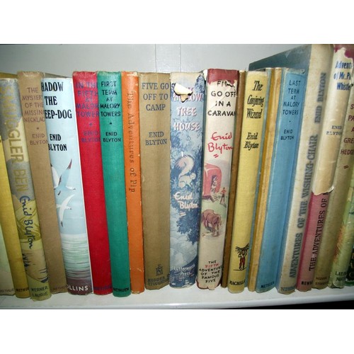 272 - A good lot of Enid Blyton books