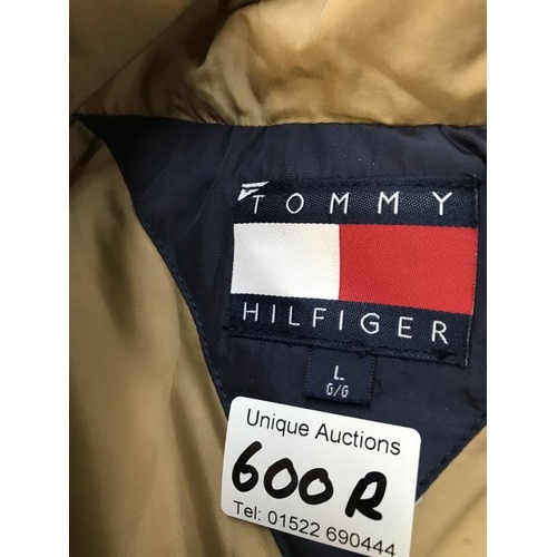 600R - Tommy Hillfigure body warmer. In lovely condition