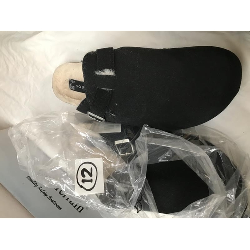 741 - Quantity of Mens footwear Size 11/12