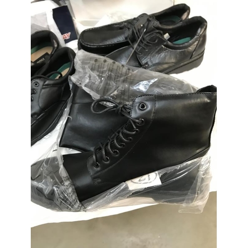 745 - Quantity of men’s shoes size 11/12