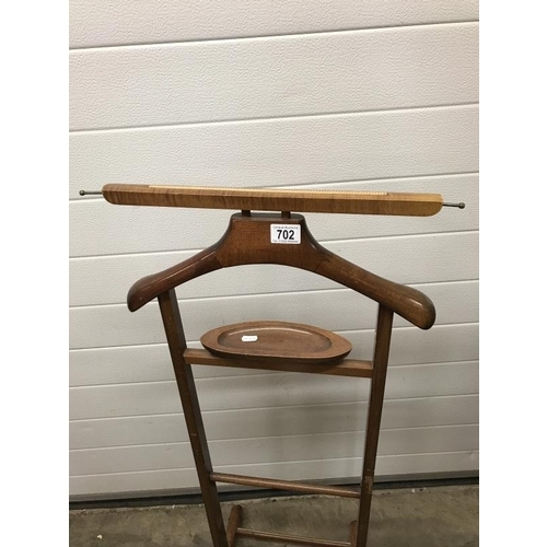 702 - Mens Valet Stand