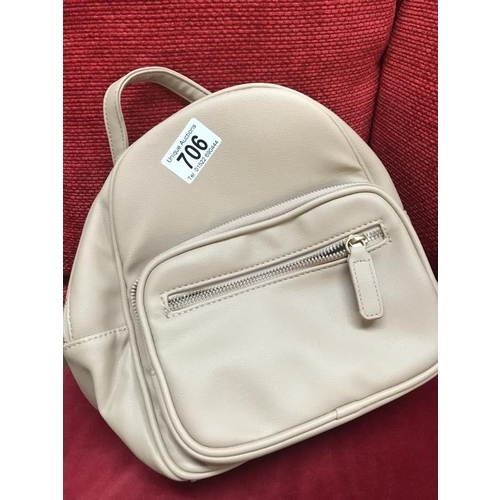 706 - 4 x ladies handbags